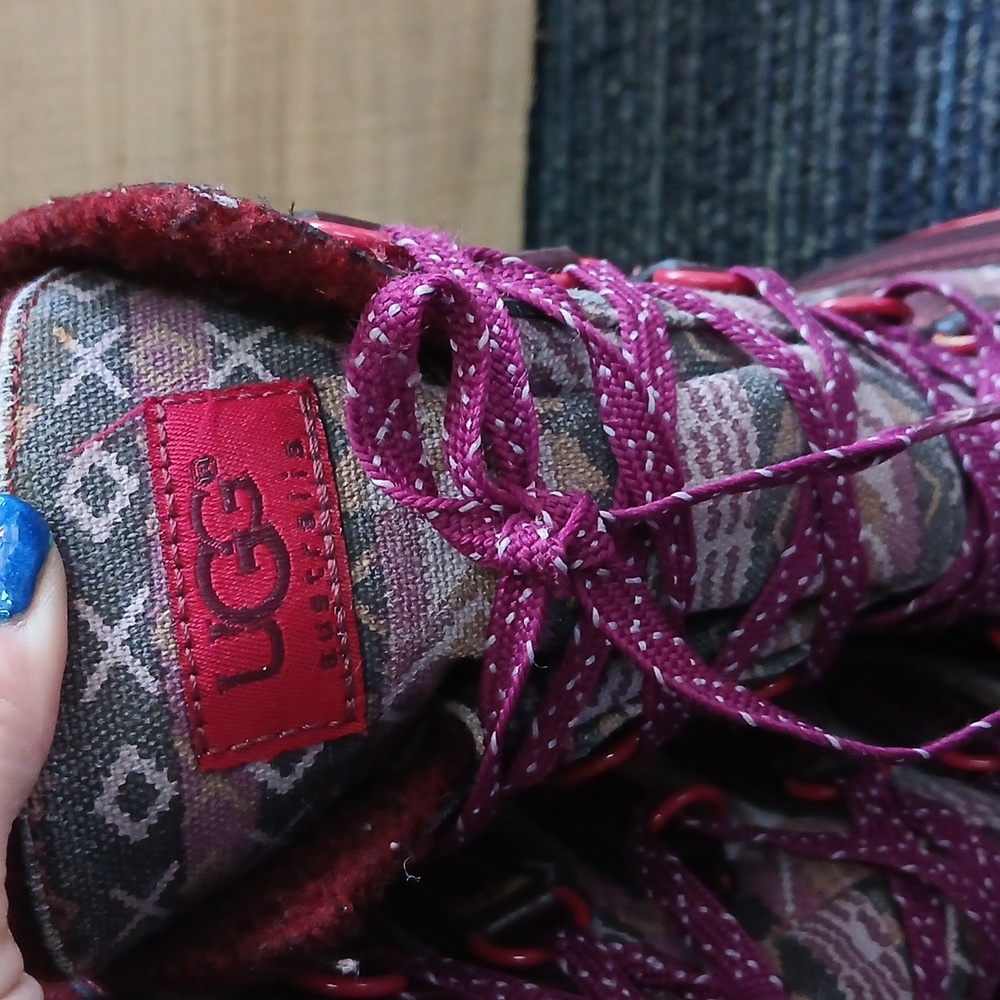 UGG Baroness Sugar Plum Nordic Waterproof Boots Size 5 Limited Edition - Picture 3 of 9